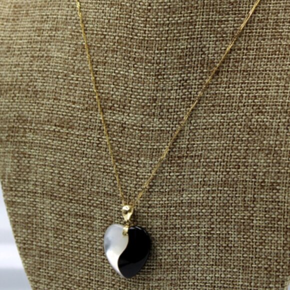 14K Pearl / Onyx Heart Pendant Necklace - Picture 3 of 8